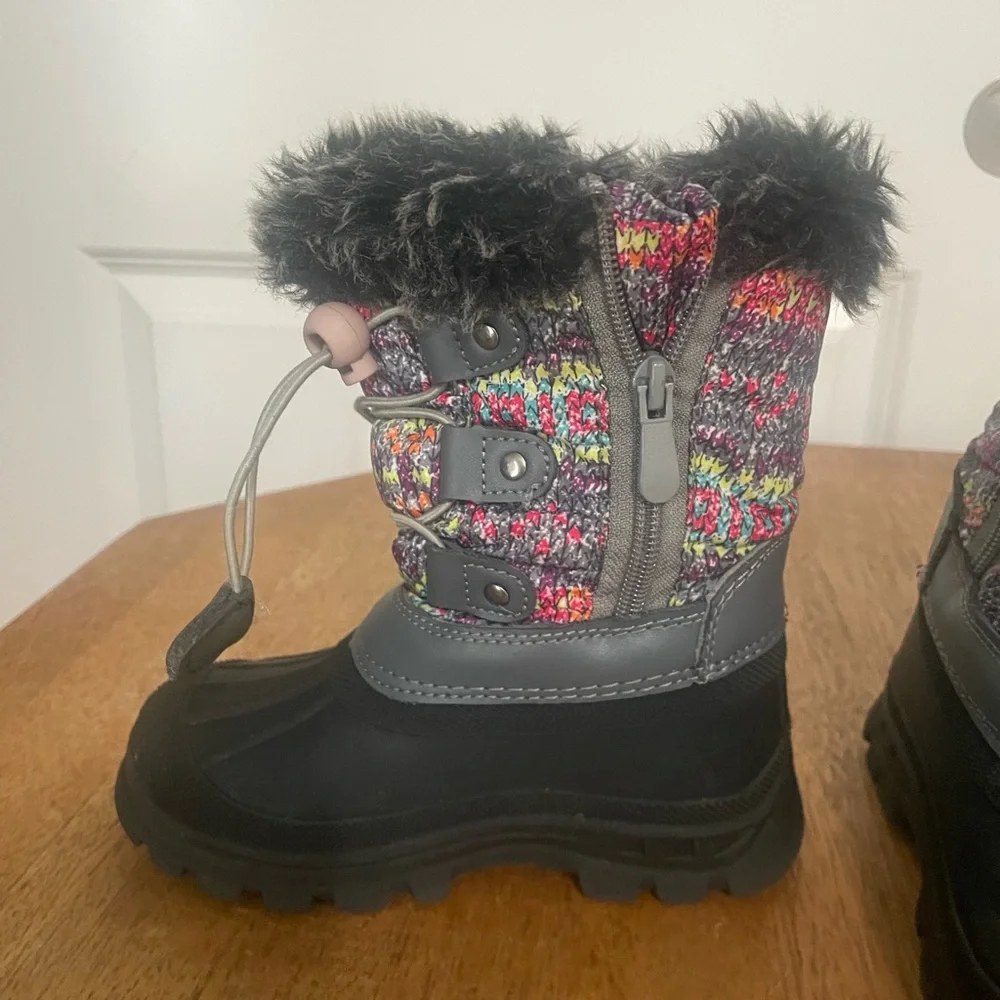 Kids' Multicolor Snow Boots with Faux Fur Trim Size 9 Toddler
